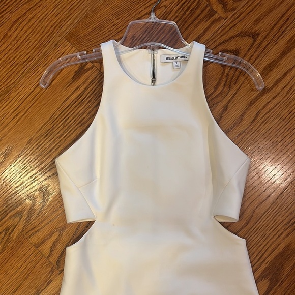 Elizabeth and James Woman’s White Cutout Dress Size 2 - Picture 4 of 7